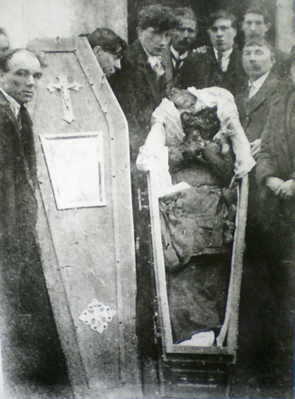 Mutilated body of Patrick Loughnane Volunteer of the Irish Republican Army tortured to death by the Royal Irish Constabulary 1920