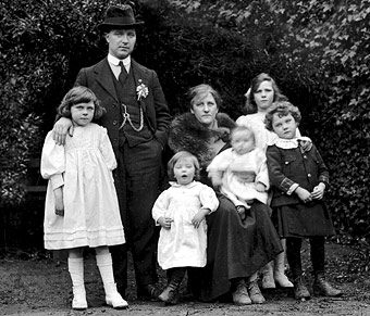 Tomás Mac Curtain pictured with his wife and young family in March, 1920, just a few days before his murder by the RIC or British paramilitary police in Ireland