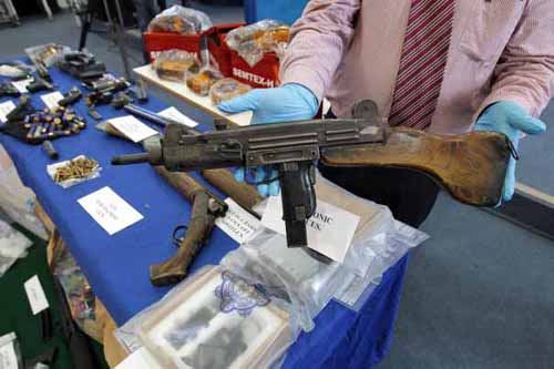 Uzi submachine gun seized by Gardaí, 2013