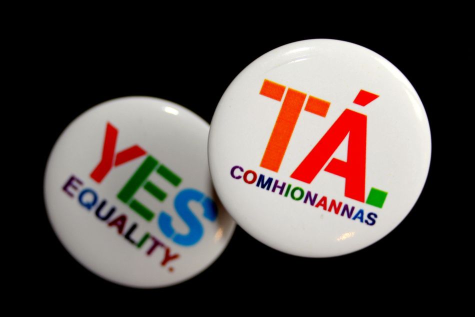 Tá. Comhionannas. LADT - Yes. Equality. LGBT