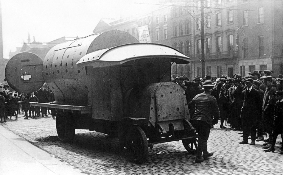 An improvised armoured personnel carrier of the British Army during the 1916 Easter Rising, informally known as a “boiler” by users and observers. Note the rear door, the original hatch on the steam box