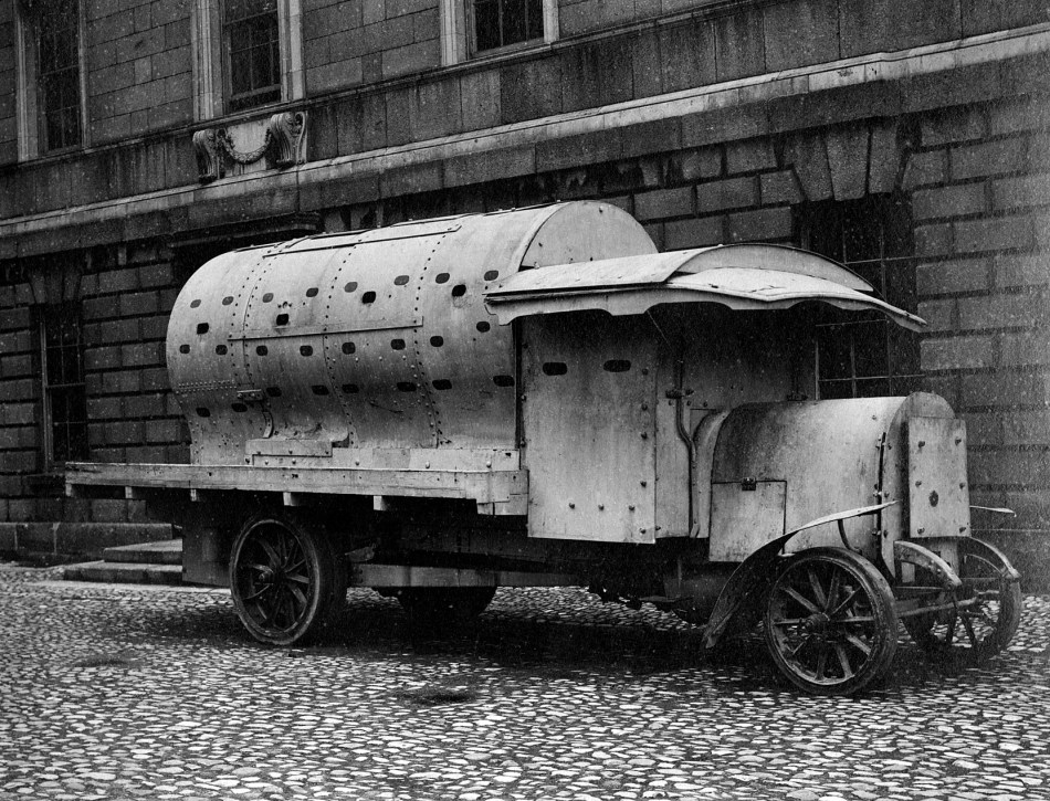 An improvised armoured personnel carrier of the British Army during the revolutionary 1916 Easter Rising, informally known as a “boiler” or Daimler-Guinness APC, Dublin, Ireland